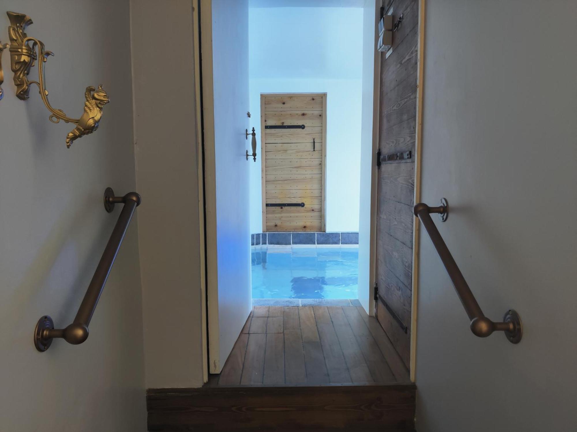 Mas Du Versadou, Dans Un Espace Naturel Protege, Piscine Couverte Chauffee Toute L'Annee, Spa Et Salle De Jeux Saint-Gilles  Ruang foto